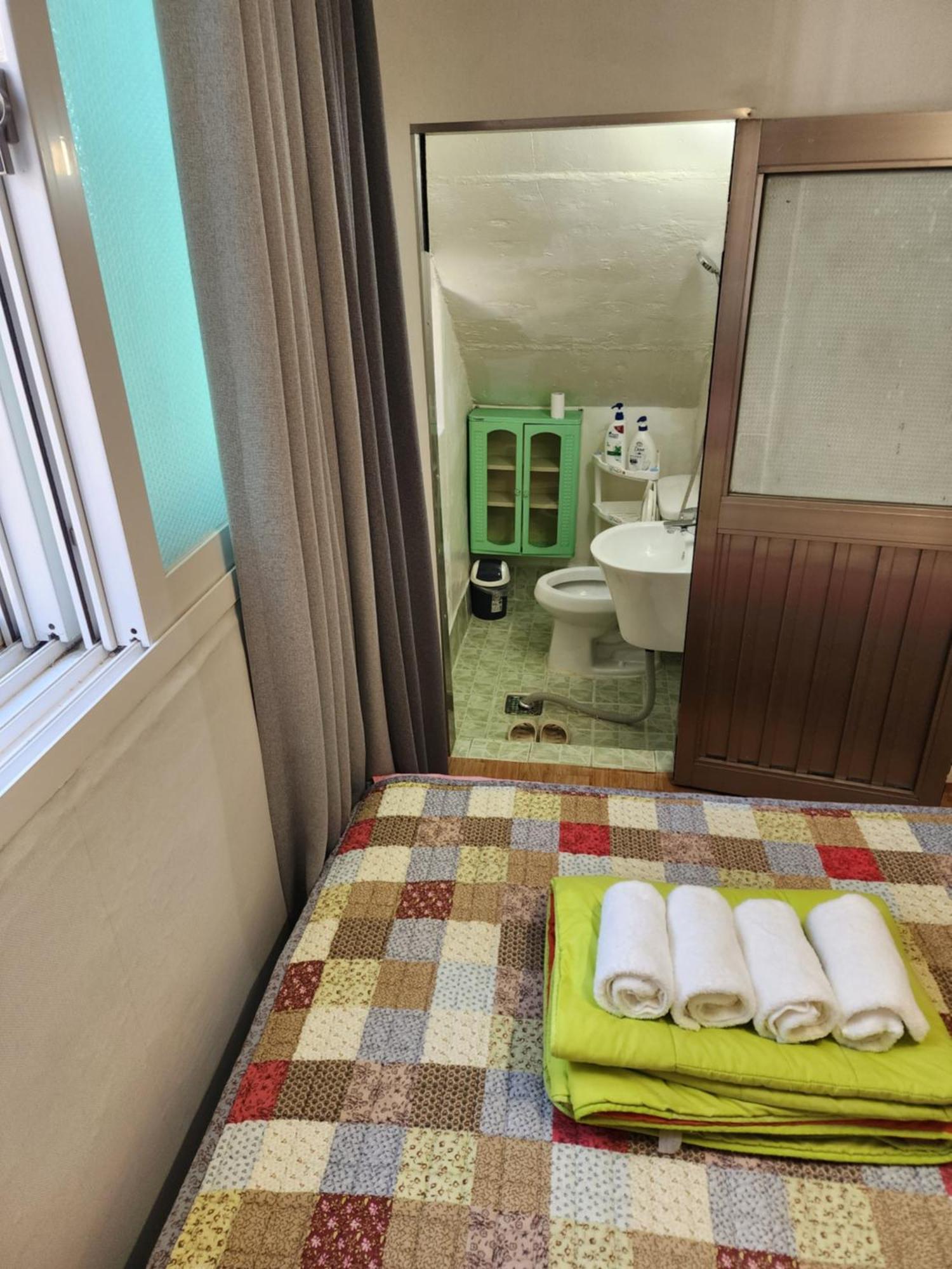 Disco Pangpang Guesthouse انشيون الغرفة الصورة